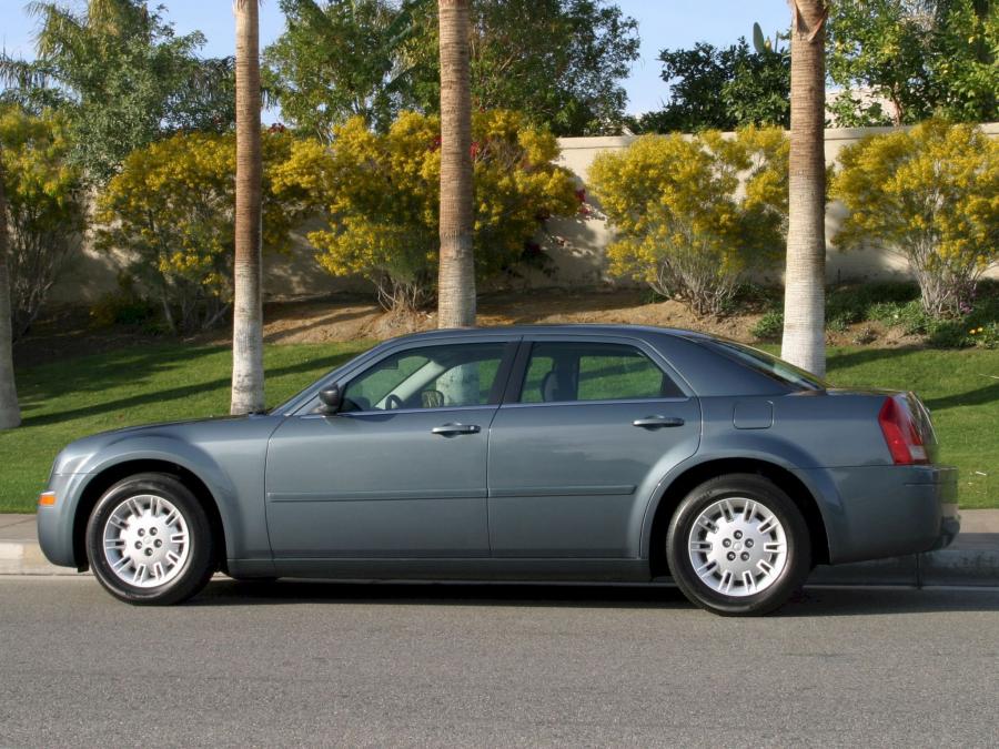  Chrysler 300C 2004 года  (фото 9 из 36)
